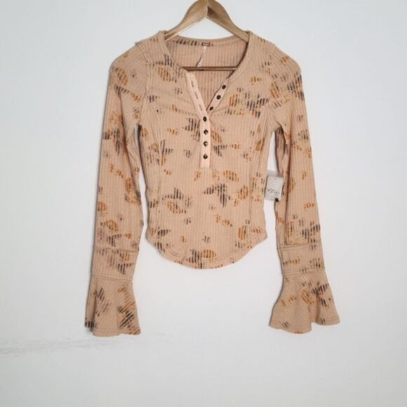 Free PEOPLE Layer Me Henley Top Size XS - Picture 6 of 9